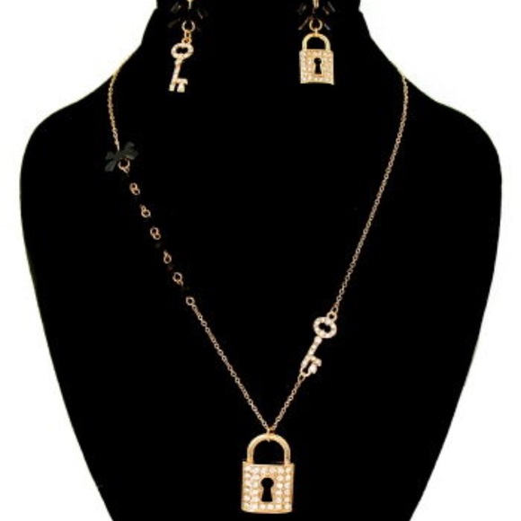 Lock and Key Charm Necklace Set - Picture 2 of 2